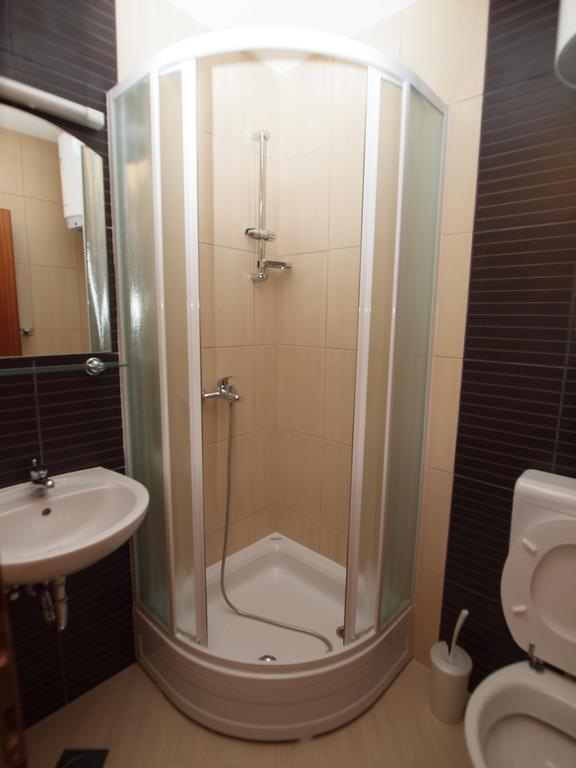 Apartments Rose Loboja Makarska Dış mekan fotoğraf